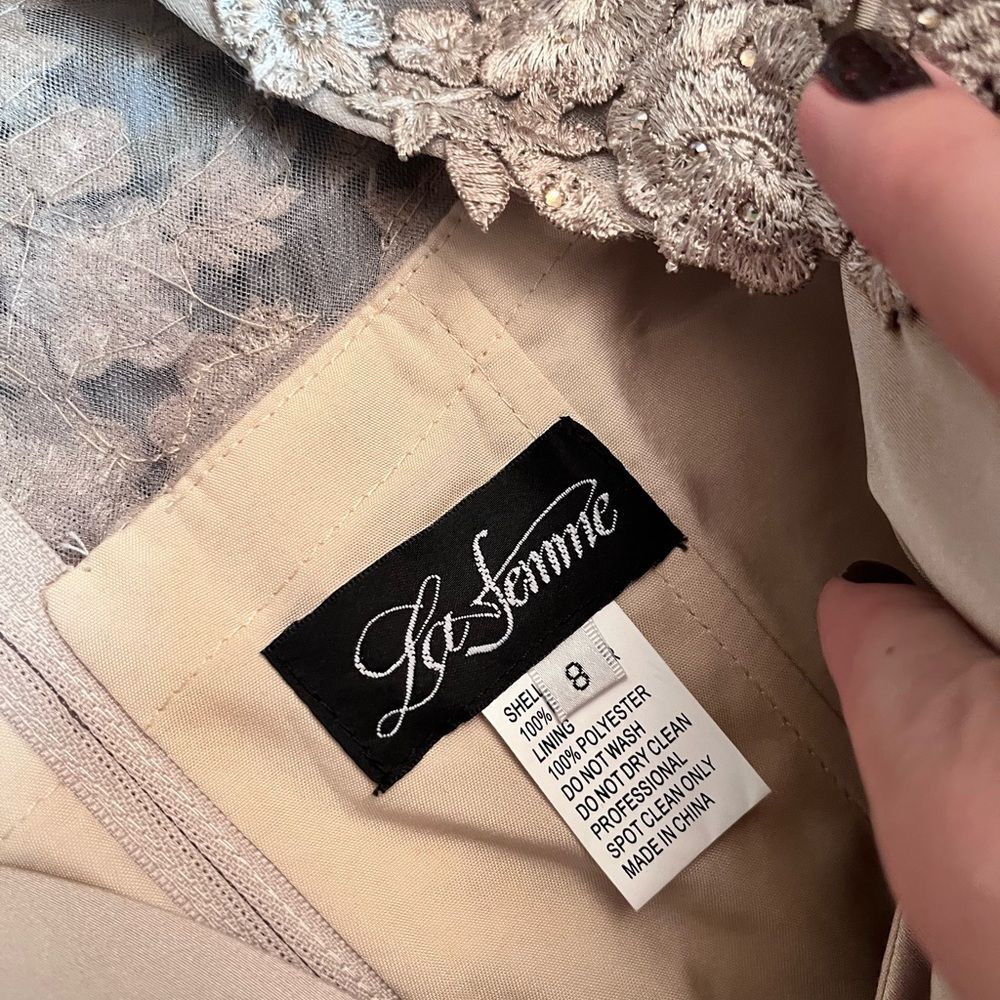 La Femme Satin Evening Dress with Lace and Scoop Neckline Size 8 - Picture 3 of 7